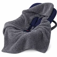 Kocyk do fotelika z kapturkiem Boucle Grapfite